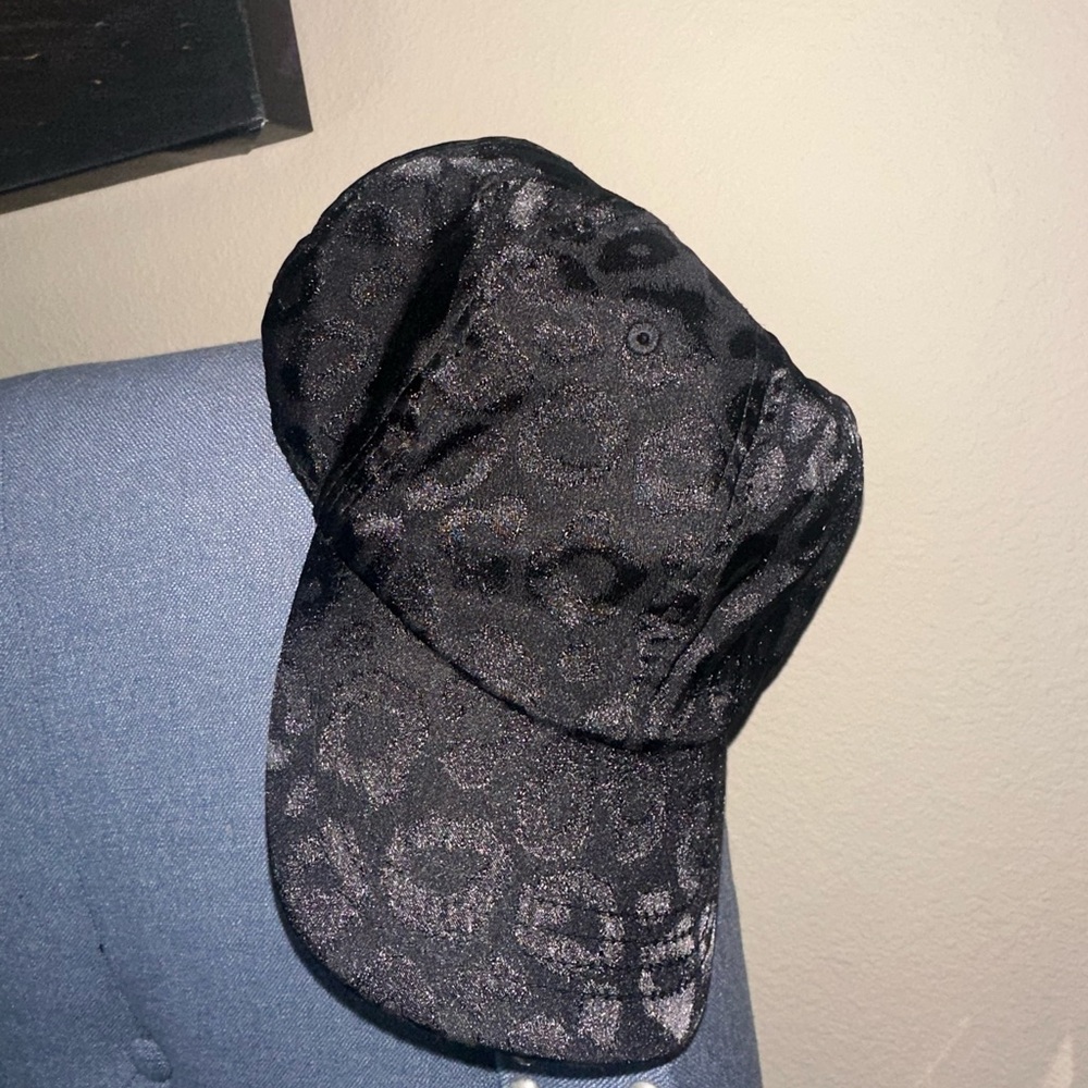 Black Leopard Print Cap